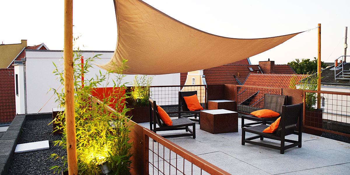 Dachterrasse mit Sonnensegel